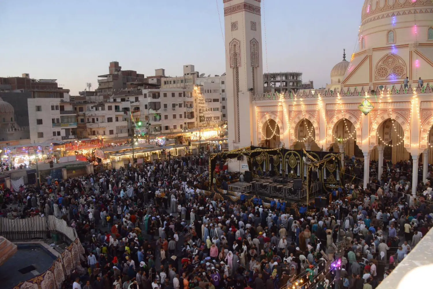 ردا على ما أثير حول مولد السيد البدوي.. نقابة الأشراف تؤكد مشروعية الاحتفال بموالد آل البيت